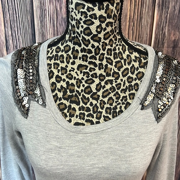 Maurice’s shirt-medium - Picture 6 of 9